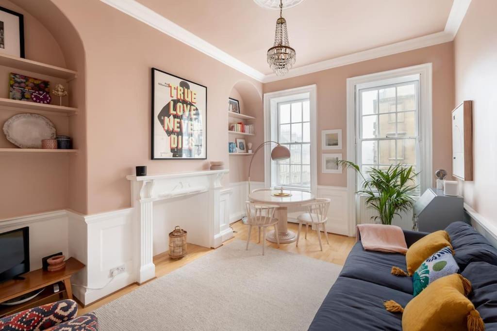Stylish Central Apartment With Parking - Garden And Workspace Bath Bagian luar foto